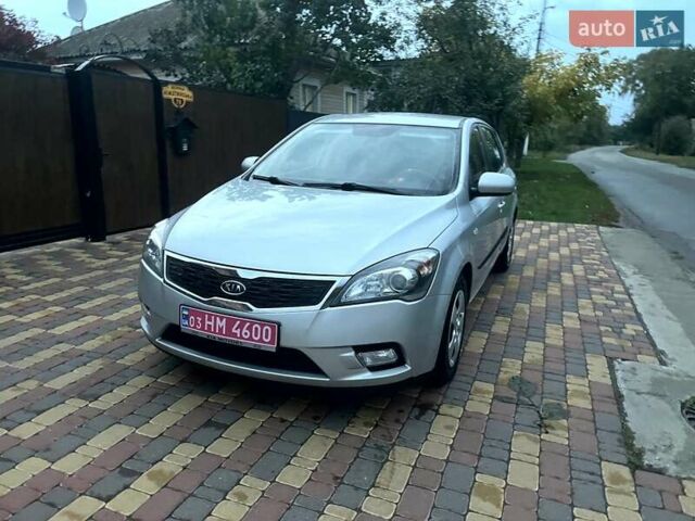 Серый Киа Сид, объемом двигателя 0 л и пробегом 236 тыс. км за 8200 $, фото 10 на Automoto.ua