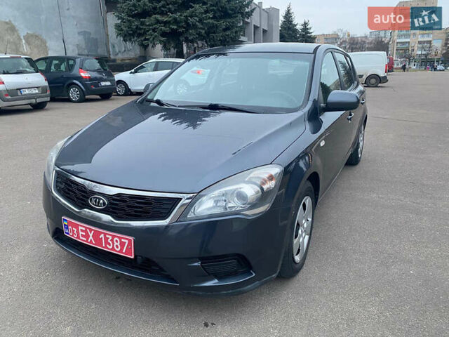 Сірий Кіа Сід, об'ємом двигуна 1.4 л та пробігом 207 тис. км за 5999 $, фото 14 на Automoto.ua