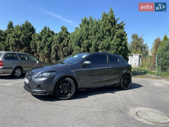 Серый Киа Сид, объемом двигателя 1.59 л и пробегом 194 тыс. км за 7100 $, фото 1 на Automoto.ua