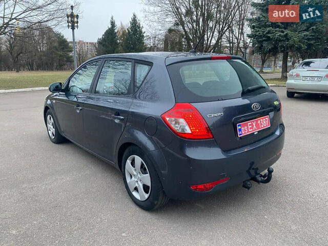 Сірий Кіа Сід, об'ємом двигуна 1.4 л та пробігом 207 тис. км за 5850 $, фото 3 на Automoto.ua