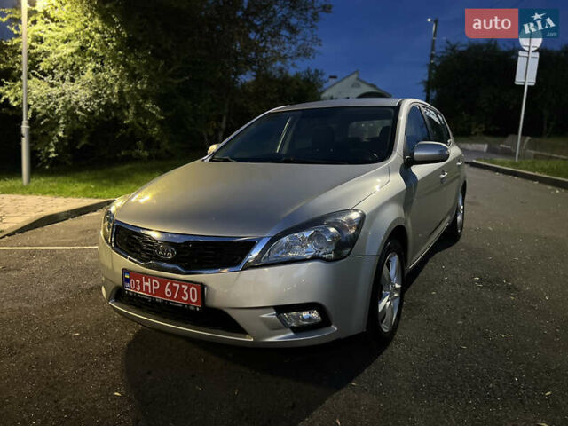 Серый Киа Сид, объемом двигателя 1.6 л и пробегом 159 тыс. км за 7800 $, фото 1 на Automoto.ua