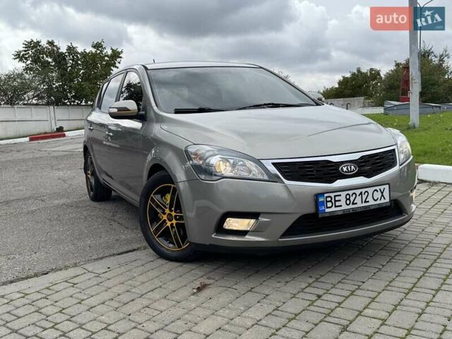 Серый Киа Сид, объемом двигателя 1.6 л и пробегом 241 тыс. км за 7300 $, фото 10 на Automoto.ua