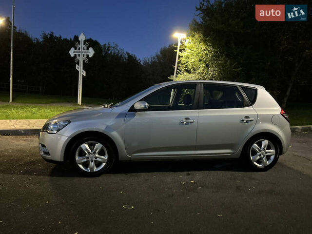 Серый Киа Сид, объемом двигателя 1.6 л и пробегом 159 тыс. км за 7800 $, фото 4 на Automoto.ua