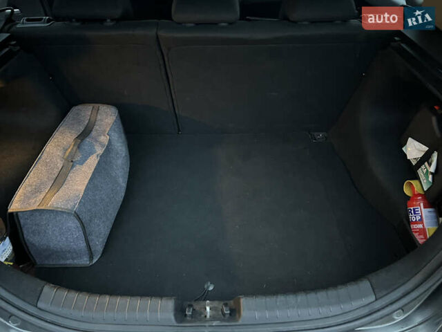 Серый Киа Сид, объемом двигателя 1.58 л и пробегом 187 тыс. км за 6500 $, фото 15 на Automoto.ua