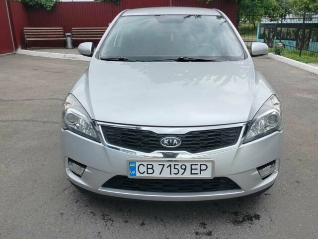 Серый Киа Сид, объемом двигателя 0 л и пробегом 186 тыс. км за 5950 $, фото 7 на Automoto.ua