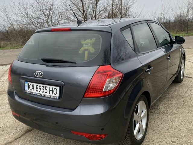 Сірий Кіа Сід, об'ємом двигуна 1.6 л та пробігом 300 тис. км за 6700 $, фото 4 на Automoto.ua