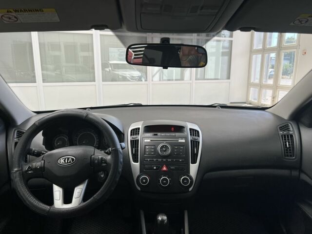 Киа Сид 2011 в Николаеве на Automoto.ua Серый Киа Сид, объемом двигателя 1.4 л и пробегом 148 тыс. км за 5600 $, фото 6 на Automoto.ua