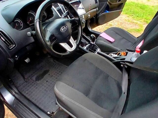 Серый Киа Сид, объемом двигателя 1.4 л и пробегом 264 тыс. км за 5800 $, фото 1 на Automoto.ua