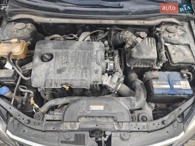 Серый Киа Сид, объемом двигателя 1.6 л и пробегом 197 тыс. км за 6250 $, фото 9 на Automoto.ua