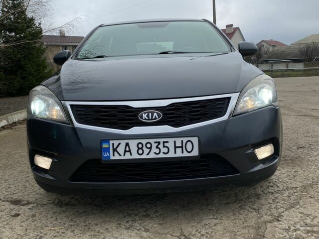 Сірий Кіа Сід, об'ємом двигуна 1.6 л та пробігом 300 тис. км за 6700 $, фото 7 на Automoto.ua