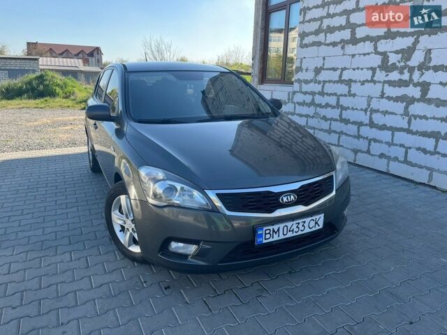 Серый Киа Сид, объемом двигателя 1.58 л и пробегом 278 тыс. км за 5200 $, фото 29 на Automoto.ua