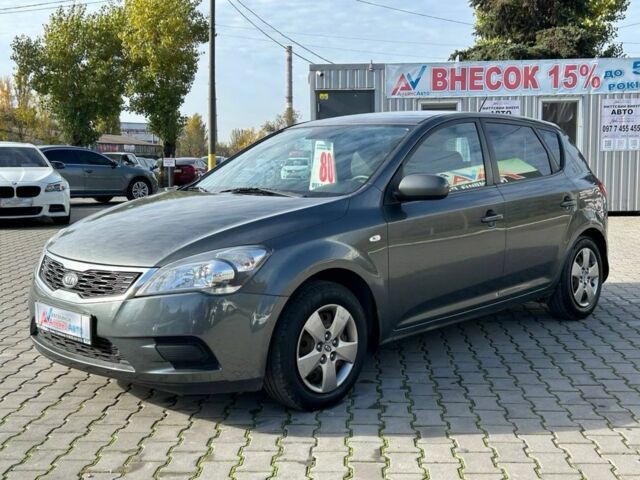Кіа Сід 2011 у Кривому Розі на Automoto.ua Сірий Кіа Сід, об'ємом двигуна 1.4 л та пробігом 220 тис. км за 6000 $, фото 1 на Automoto.ua
