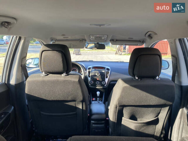 Серый Киа Сид, объемом двигателя 1.6 л и пробегом 232 тыс. км за 8300 $, фото 7 на Automoto.ua