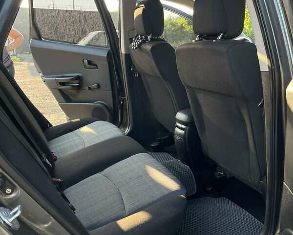 Серый Киа Сид, объемом двигателя 1.4 л и пробегом 200 тыс. км за 7300 $, фото 6 на Automoto.ua