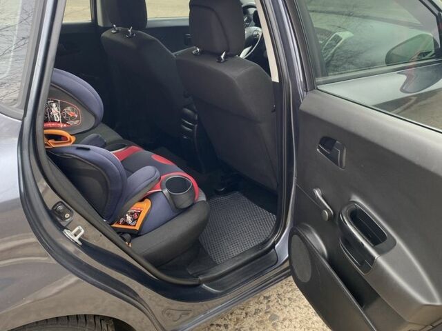 Сірий Кіа Сід, об'ємом двигуна 1.6 л та пробігом 300 тис. км за 6700 $, фото 18 на Automoto.ua