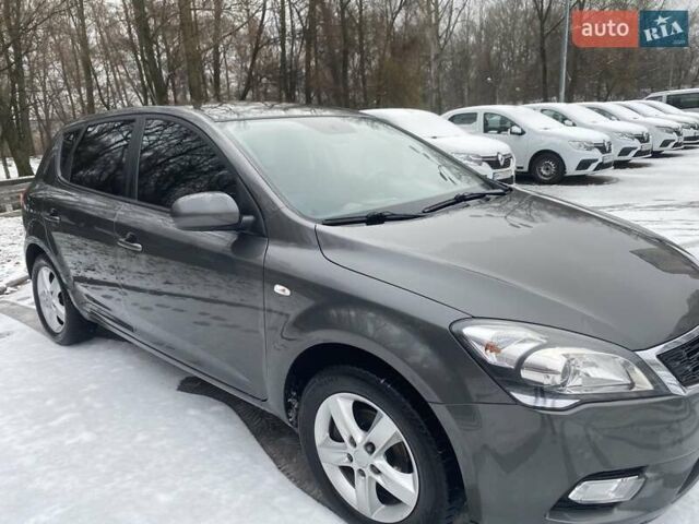 Сірий Кіа Сід, об'ємом двигуна 1.58 л та пробігом 275 тис. км за 6300 $, фото 12 на Automoto.ua