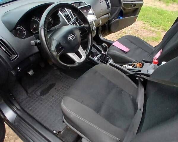 Серый Киа Сид, объемом двигателя 1.4 л и пробегом 264 тыс. км за 5800 $, фото 3 на Automoto.ua