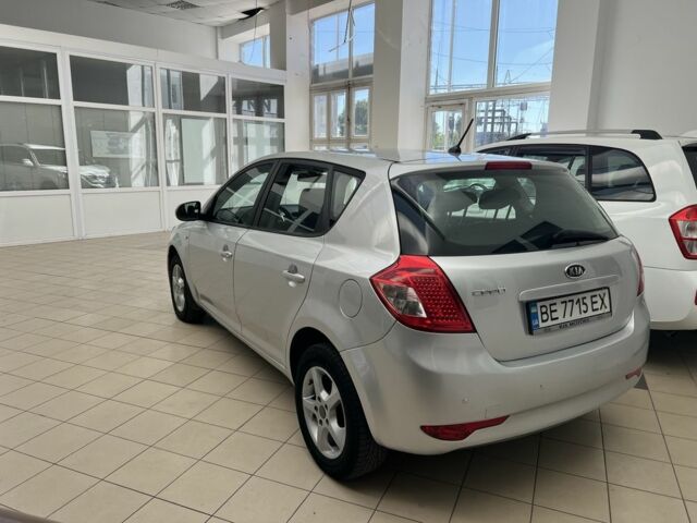 Киа Сид 2011 в Николаеве на Automoto.ua Серый Киа Сид, объемом двигателя 1.4 л и пробегом 148 тыс. км за 5600 $, фото 3 на Automoto.ua