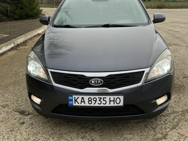 Сірий Кіа Сід, об'ємом двигуна 1.6 л та пробігом 300 тис. км за 6700 $, фото 8 на Automoto.ua