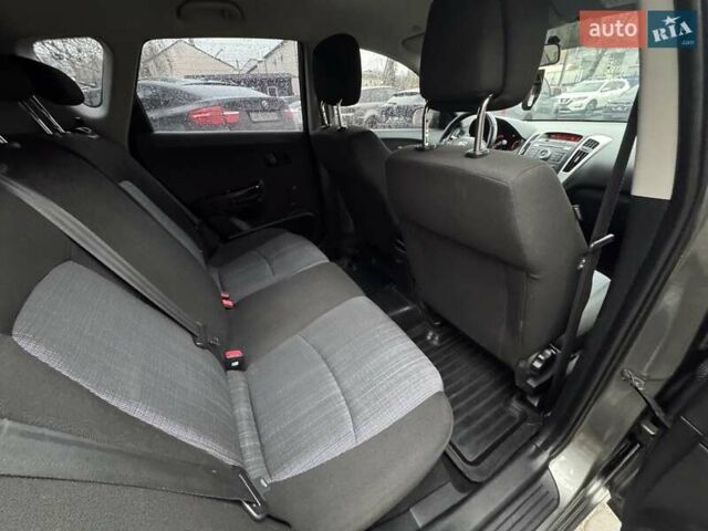 Сірий Кіа Сід, об'ємом двигуна 1.6 л та пробігом 268 тис. км за 6450 $, фото 22 на Automoto.ua