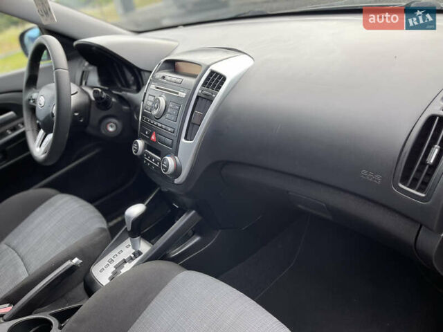 Серый Киа Сид, объемом двигателя 1.6 л и пробегом 244 тыс. км за 8500 $, фото 23 на Automoto.ua