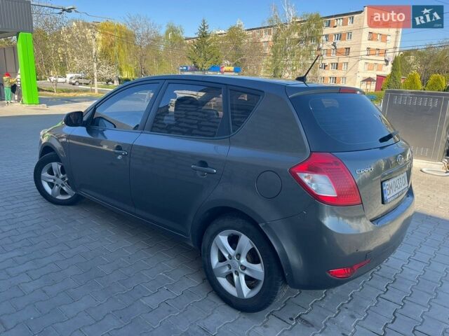 Серый Киа Сид, объемом двигателя 1.58 л и пробегом 278 тыс. км за 5200 $, фото 27 на Automoto.ua