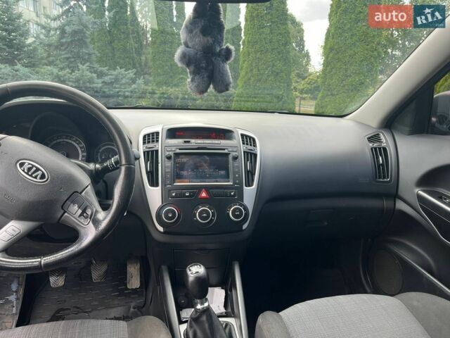 Сірий Кіа Сід, об'ємом двигуна 1.6 л та пробігом 278 тис. км за 5700 $, фото 22 на Automoto.ua