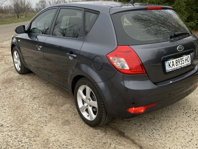 Сірий Кіа Сід, об'ємом двигуна 1.6 л та пробігом 300 тис. км за 6700 $, фото 16 на Automoto.ua
