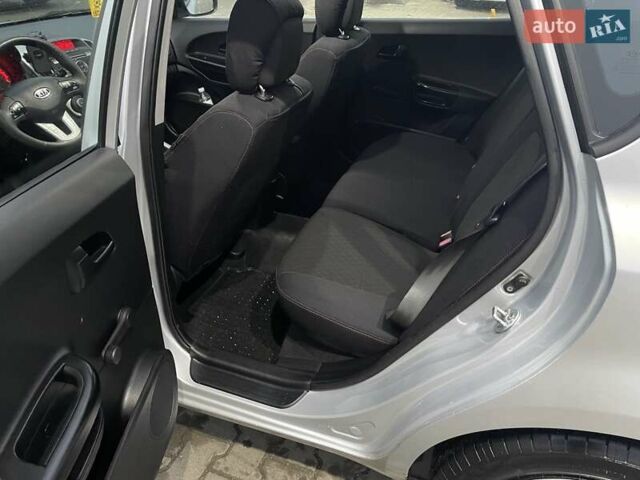 Серый Киа Сид, объемом двигателя 1.58 л и пробегом 238 тыс. км за 6100 $, фото 11 на Automoto.ua