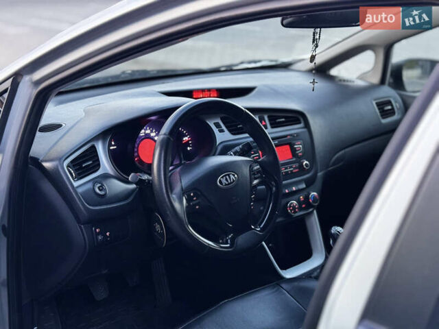 Серый Киа Сид, объемом двигателя 1.4 л и пробегом 271 тыс. км за 7200 $, фото 15 на Automoto.ua