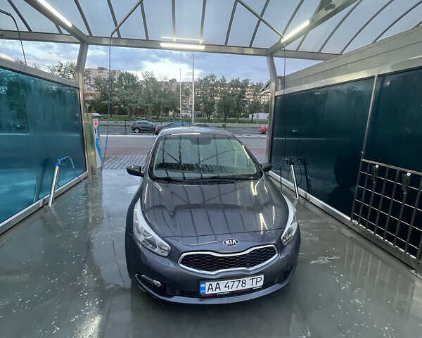 Серый Киа Сид, объемом двигателя 1.6 л и пробегом 200 тыс. км за 9500 $, фото 9 на Automoto.ua
