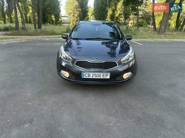 Серый Киа Сид, объемом двигателя 1.6 л и пробегом 144 тыс. км за 10300 $, фото 1 на Automoto.ua