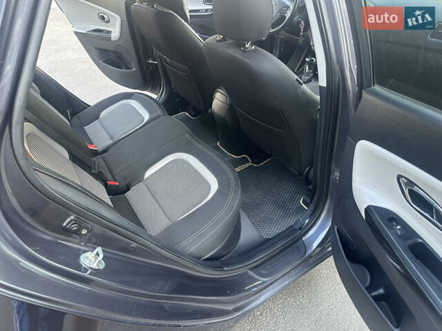 Серый Киа Сид, объемом двигателя 1.6 л и пробегом 144 тыс. км за 10300 $, фото 16 на Automoto.ua