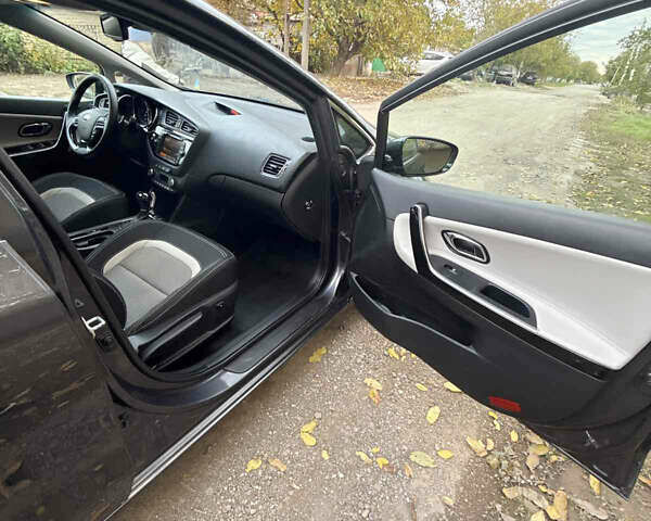Серый Киа Сид, объемом двигателя 1.6 л и пробегом 253 тыс. км за 11000 $, фото 12 на Automoto.ua