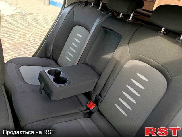 Серый Киа Сид, объемом двигателя 1.6 л и пробегом 20500 тыс. км за 7200 $, фото 10 на Automoto.ua