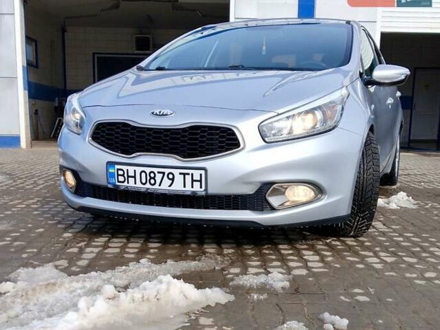 Сірий Кіа Сід, об'ємом двигуна 1.58 л та пробігом 205 тис. км за 7200 $, фото 1 на Automoto.ua