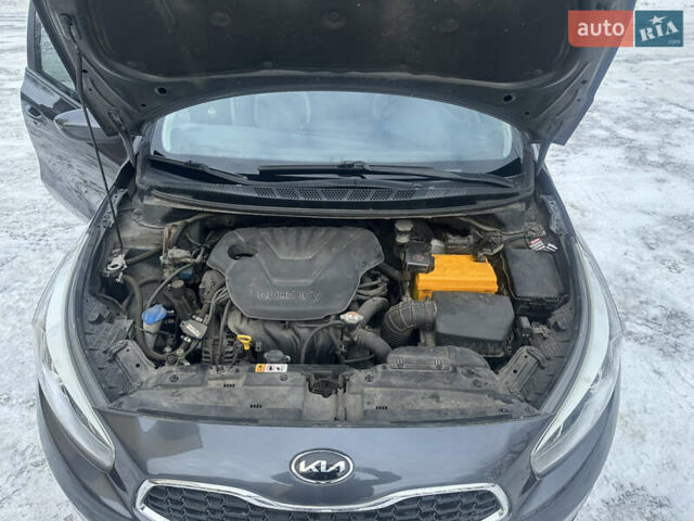 Серый Киа Сид, объемом двигателя 1.6 л и пробегом 147 тыс. км за 9900 $, фото 16 на Automoto.ua