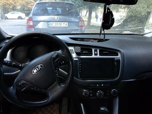Сірий Кіа Сід, об'ємом двигуна 1.4 л та пробігом 260 тис. км за 7800 $, фото 2 на Automoto.ua