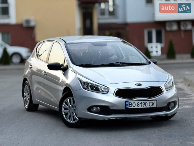 Серый Киа Сид, объемом двигателя 1.4 л и пробегом 271 тыс. км за 7200 $, фото 7 на Automoto.ua