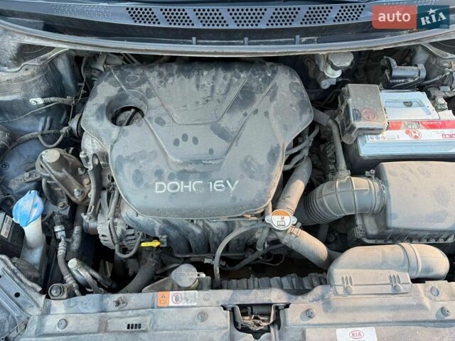 Серый Киа Сид, объемом двигателя 1.6 л и пробегом 188 тыс. км за 9999 $, фото 10 на Automoto.ua