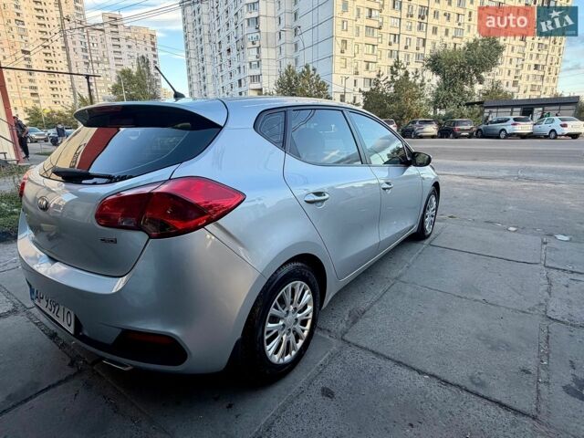 Серый Киа Сид, объемом двигателя 1.4 л и пробегом 191 тыс. км за 7900 $, фото 5 на Automoto.ua