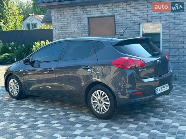Серый Киа Сид, объемом двигателя 1.6 л и пробегом 188 тыс. км за 9999 $, фото 3 на Automoto.ua