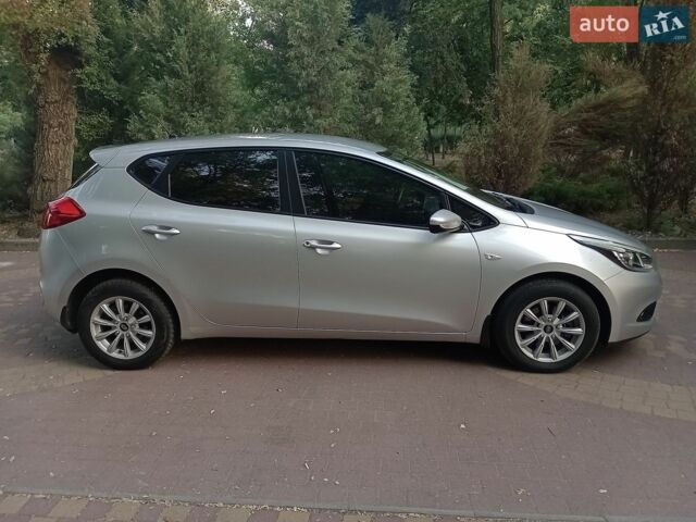 Сірий Кіа Сід, об'ємом двигуна 1.4 л та пробігом 171 тис. км за 8800 $, фото 6 на Automoto.ua