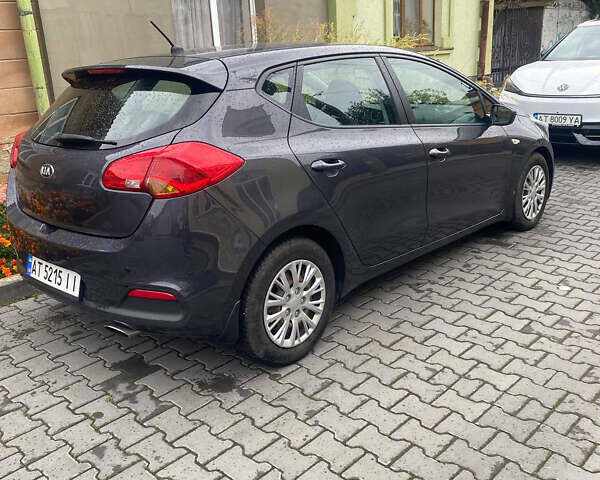 Сірий Кіа Сід, об'ємом двигуна 1.59 л та пробігом 247 тис. км за 10500 $, фото 4 на Automoto.ua