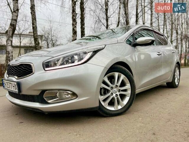 Серый Киа Сид, объемом двигателя 1.59 л и пробегом 131 тыс. км за 10500 $, фото 3 на Automoto.ua