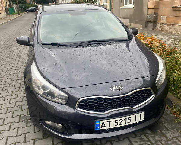 Сірий Кіа Сід, об'ємом двигуна 1.59 л та пробігом 247 тис. км за 10500 $, фото 2 на Automoto.ua