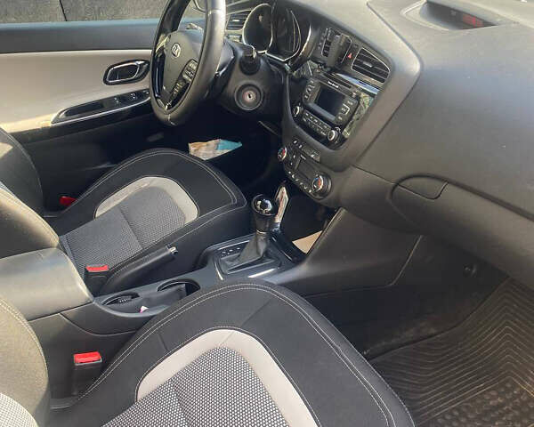 Сірий Кіа Сід, об'ємом двигуна 1.59 л та пробігом 247 тис. км за 10500 $, фото 8 на Automoto.ua