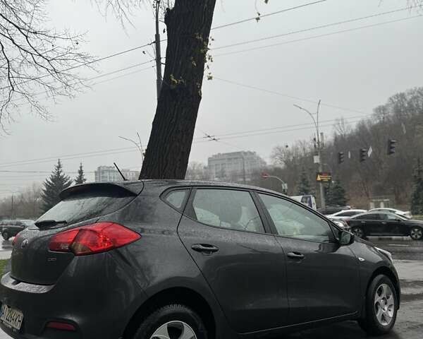 Серый Киа Сид, объемом двигателя 1.58 л и пробегом 148 тыс. км за 10400 $, фото 9 на Automoto.ua