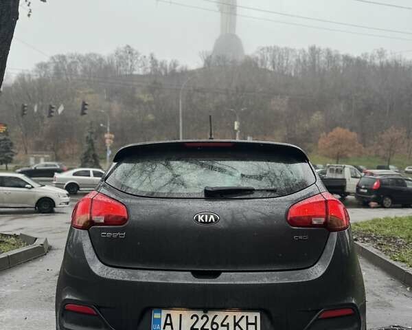 Серый Киа Сид, объемом двигателя 1.58 л и пробегом 148 тыс. км за 10400 $, фото 5 на Automoto.ua