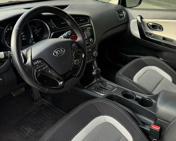 Серый Киа Сид, объемом двигателя 1.6 л и пробегом 65 тыс. км за 12800 $, фото 8 на Automoto.ua